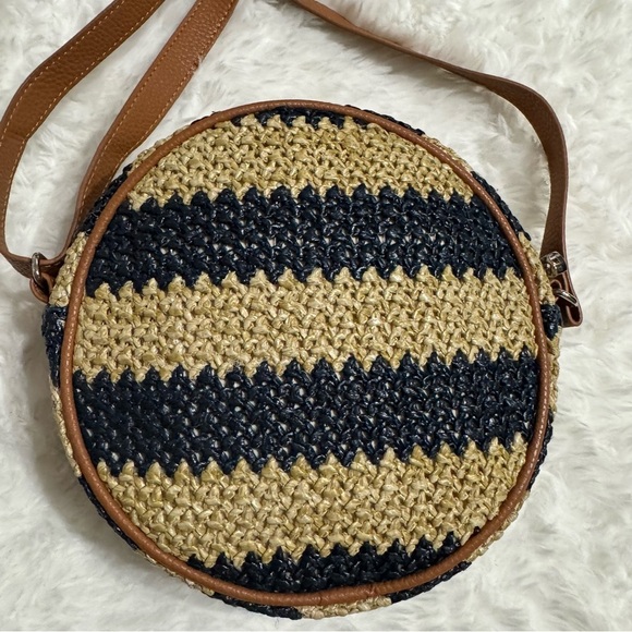 Jewell by Thirty-One Woven Small Crossbody Bag - Picture 2 of 10